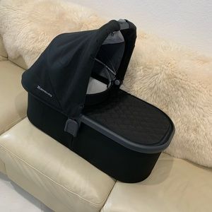 UPPAbaby Bassinet -Jake (Black/Carbon)